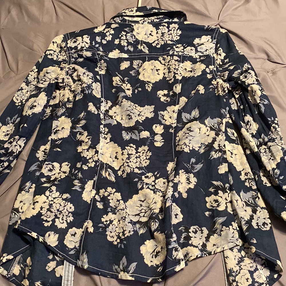 Guess blouse - Picture 4 of 4
